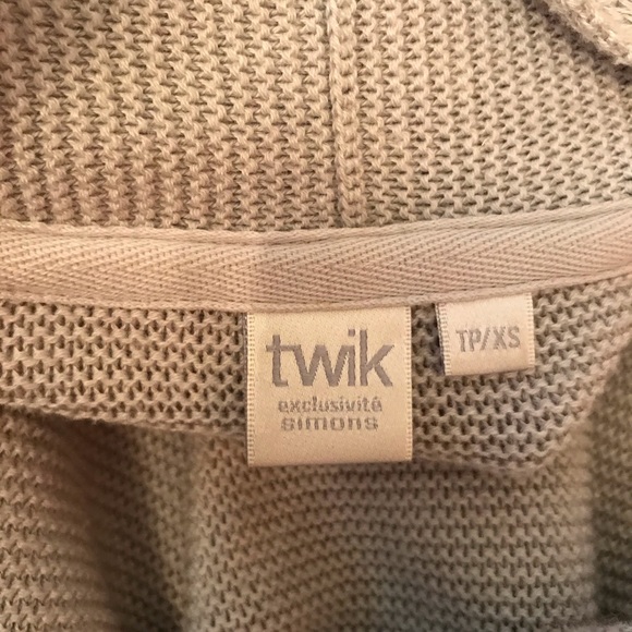 grey cardigan - Picture 2 of 4